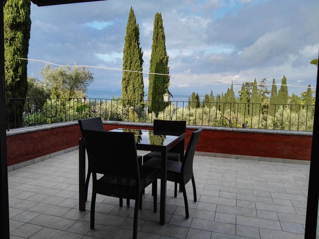 Villa Paradiso Apartment Sirmione Dış mekan fotoğraf